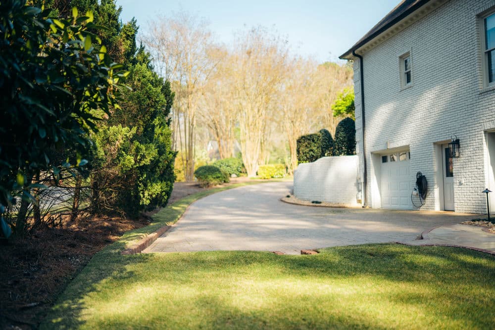 Gallery photos for Full-Property Landscape Maintenance on a Golf Course Estate in Westover: Image #3