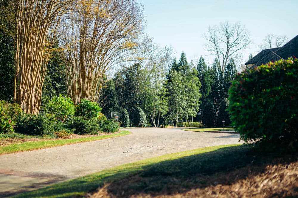 Gallery photos for Full-Property Landscape Maintenance on a Golf Course Estate in Westover: Image #8